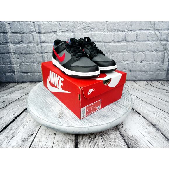 Nike Dunk Low GS Black/University Red-White Grade School 7Y Women 8.5 New In Box - Picture 1 of 12